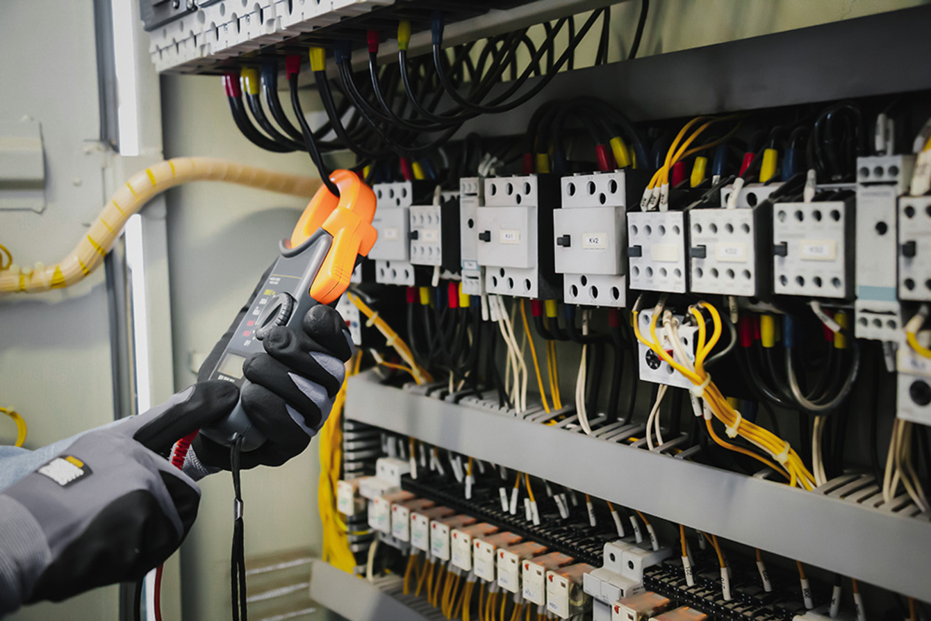 DGUV Vorschrift 3-Check bei Halil Canan - Elektro Service Canan in Frankfurt am Main