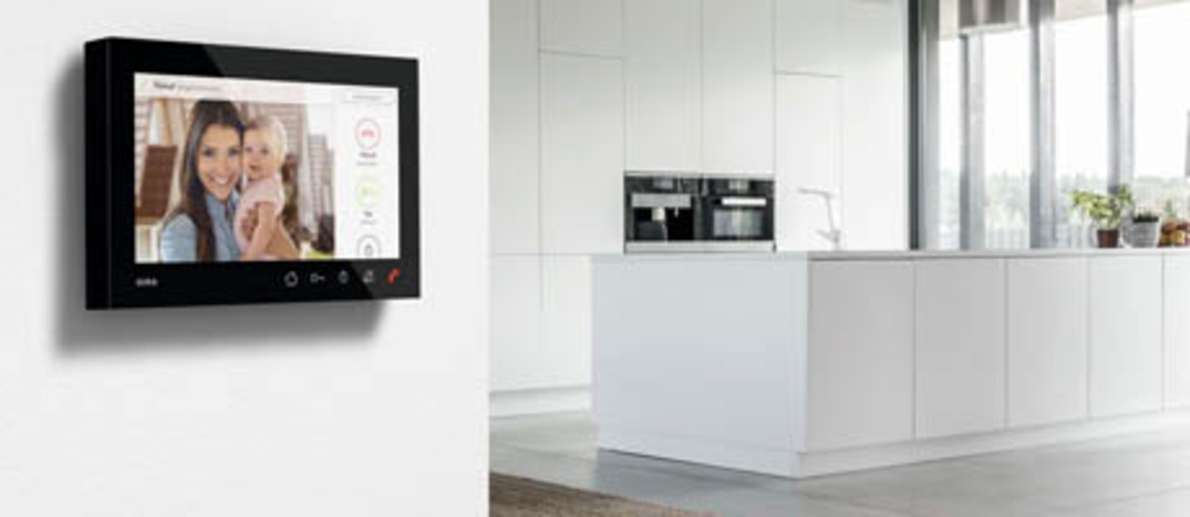 Gira Wohnungsstation bei Halil Canan - Elektro Service Canan in Frankfurt am Main