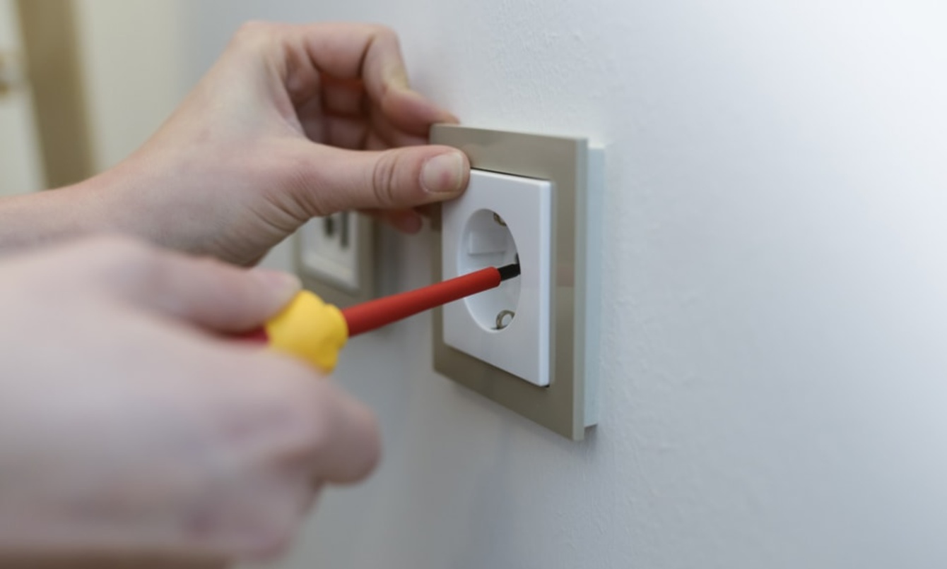 Elektro­installation bei Halil Canan - Elektro Service Canan in Frankfurt am Main